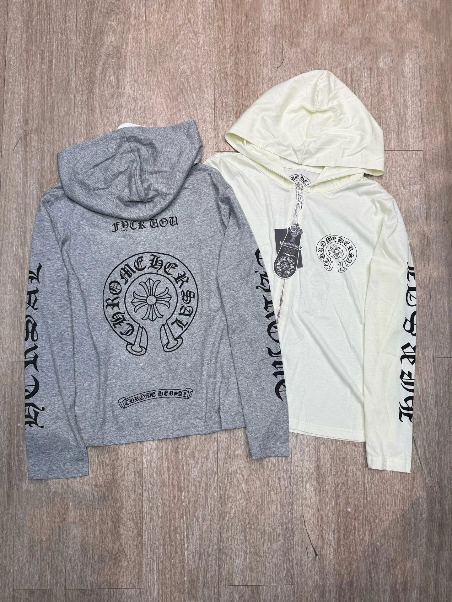 P198 Chrome Heart•🇺🇸American luxury brand thin hooded jacket ✅✅✅Ready stock Focus on quality and compare at will Size: S M L Color: Gray Apricot